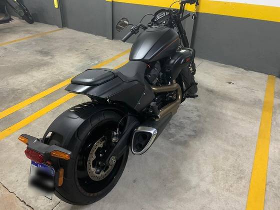 HARLEY-DAVIDSON SOFTAIL FXDR 114 